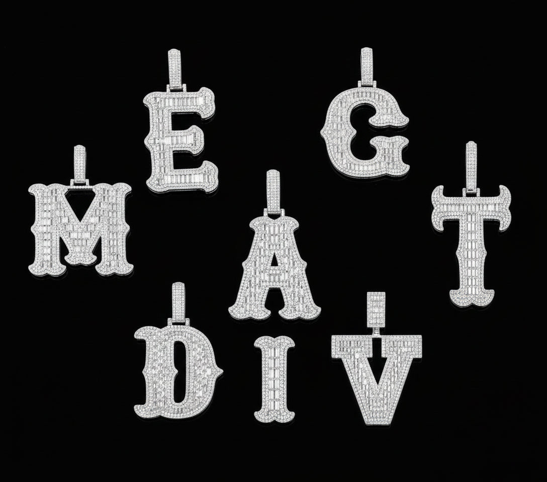 Inital Pendants Silver & Moissanite